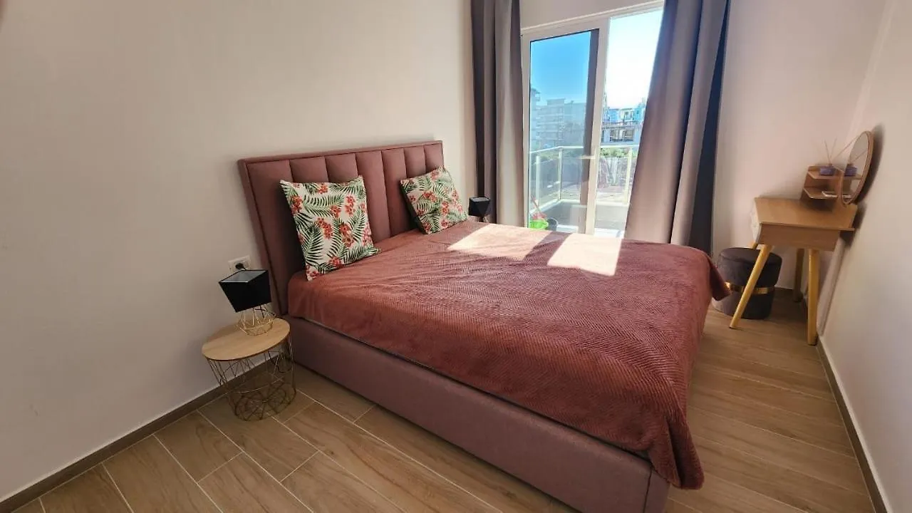 Jusal Sea View Apartment Sarandë 0*,