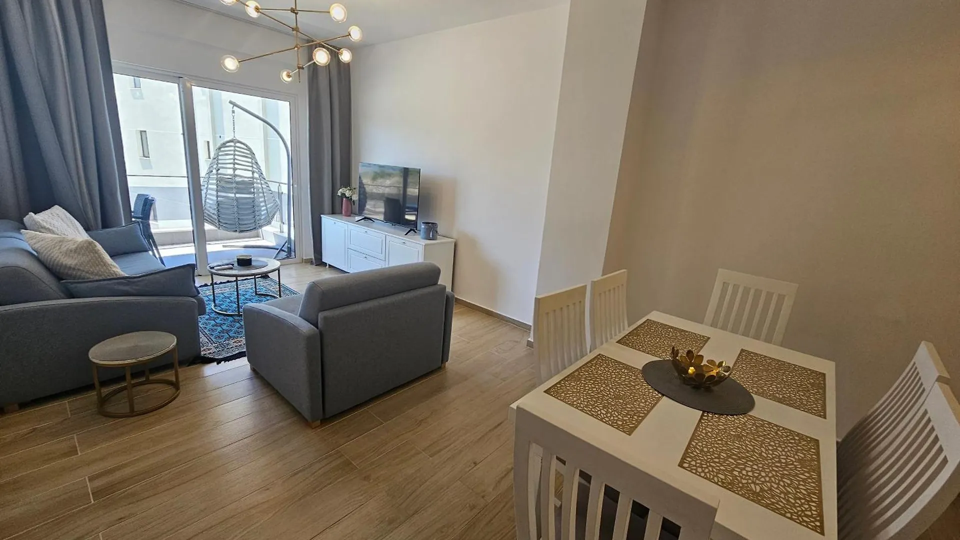 Jusal Sea View Apartment Sarandë