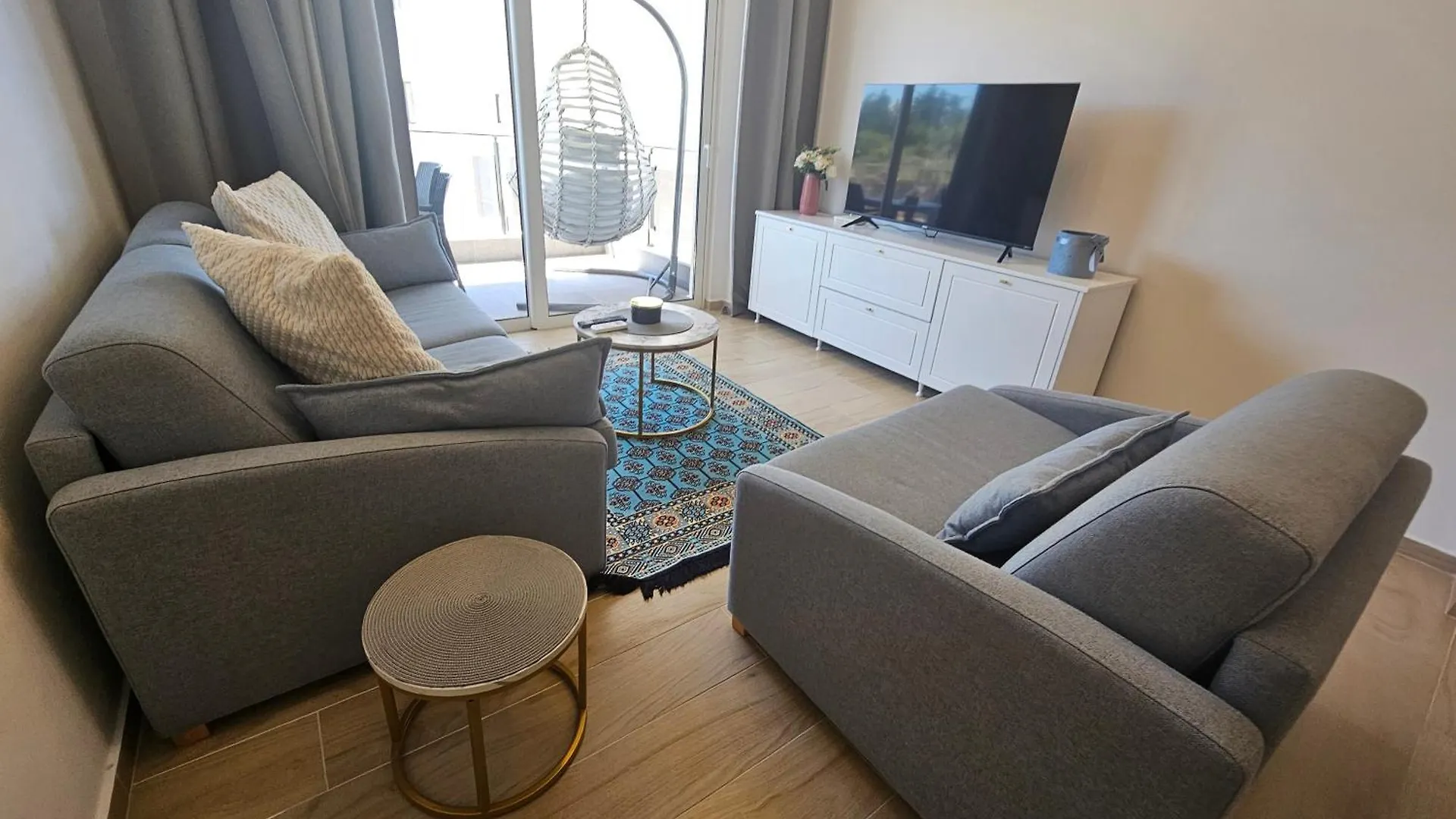Jusal Sea View Apartment Sarandë