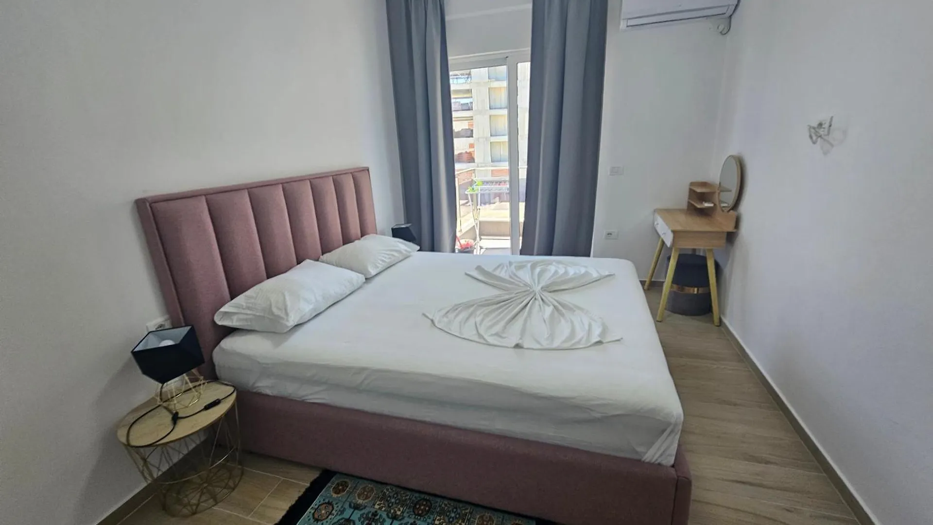 Jusal Sea View Apartment Sarandë
